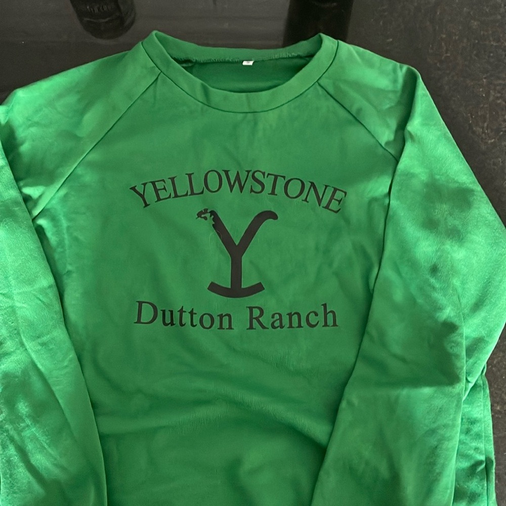 Yellowstone Dutton Ranch Green Crew Neck Small Sweatshirt
